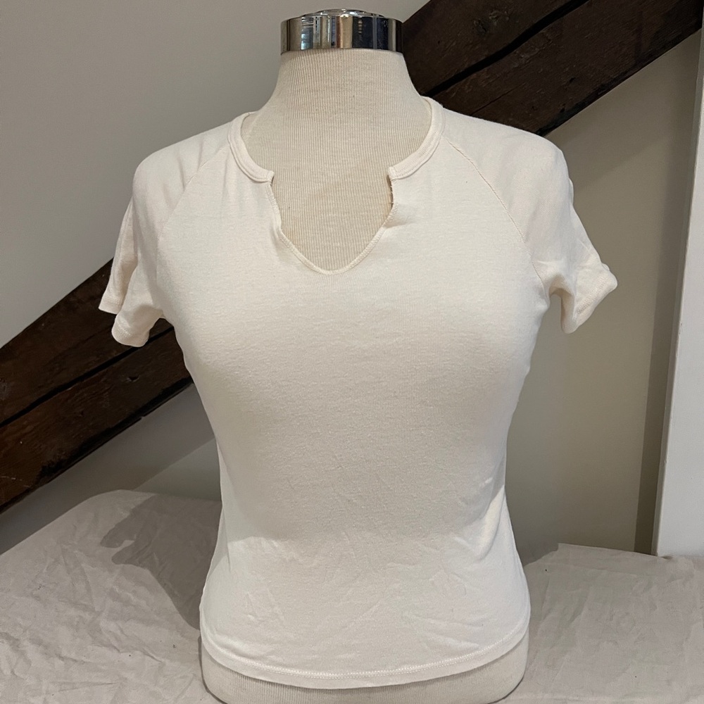 Brandy Melville Ivory Notch Neck Short Sleeve Tee 100% COTTON